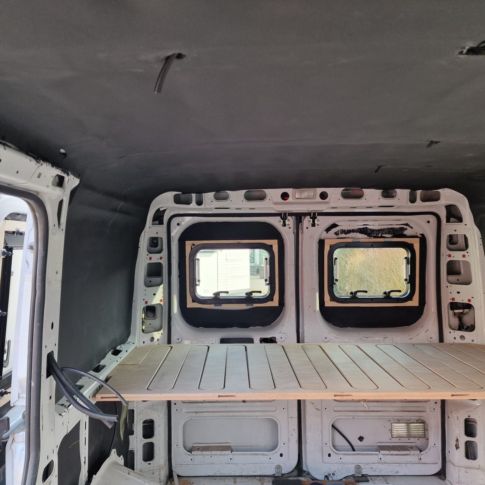 Showroom Dämmen und Montage vom Bett