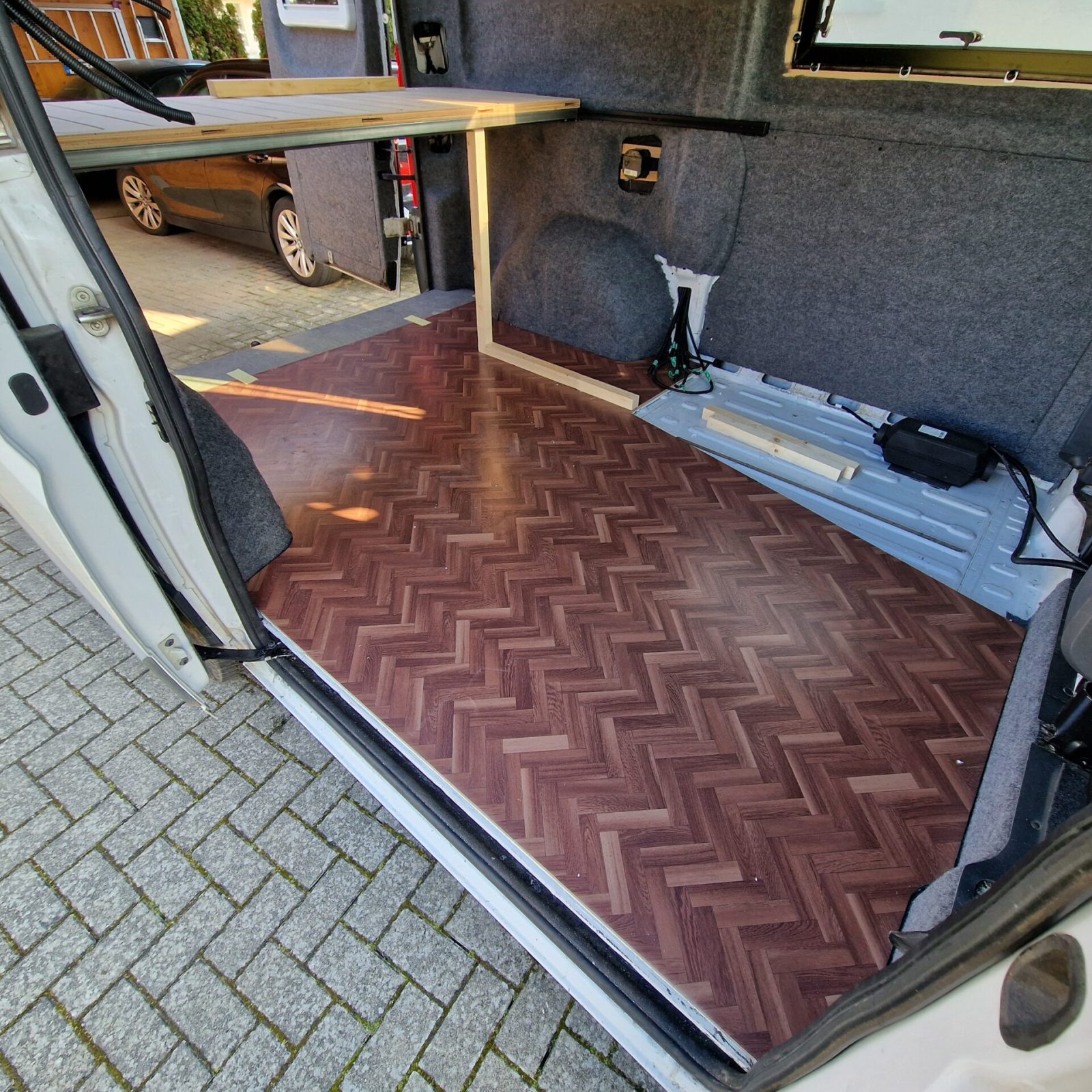 Showroom Fischgrätenvenyl