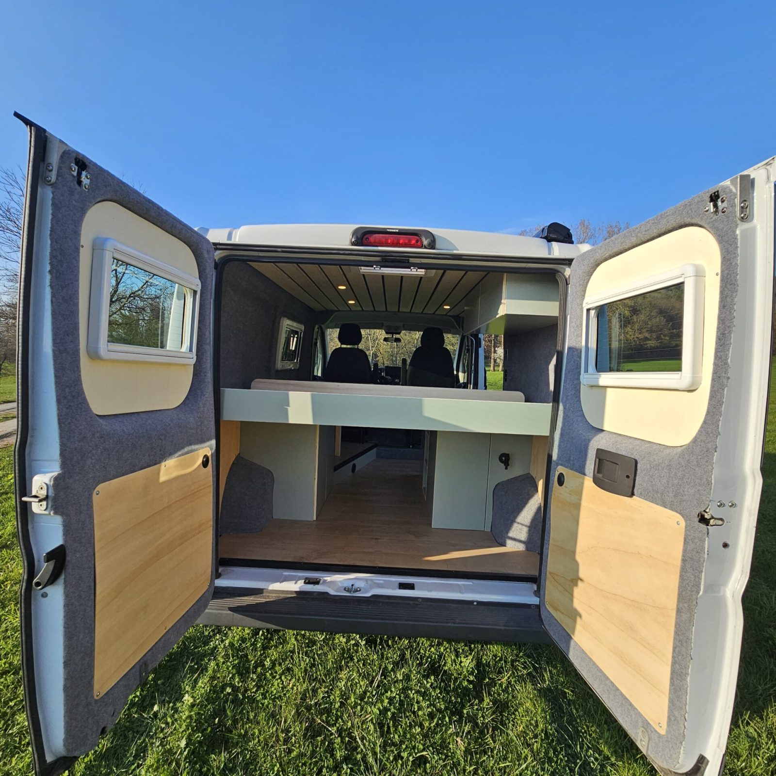 Showroom Ansicht Hecktüren Offen