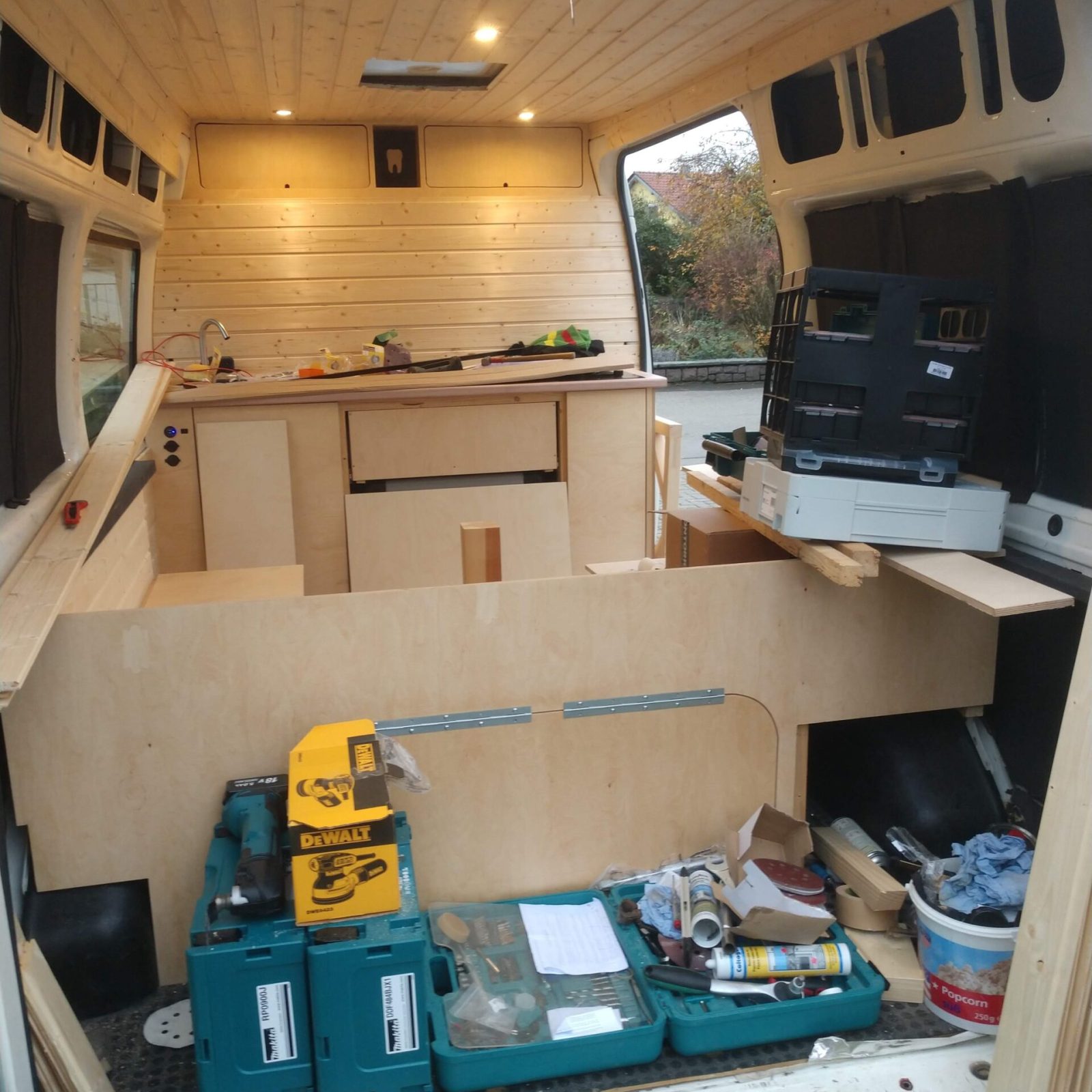 Showroom img 20181115 153258817