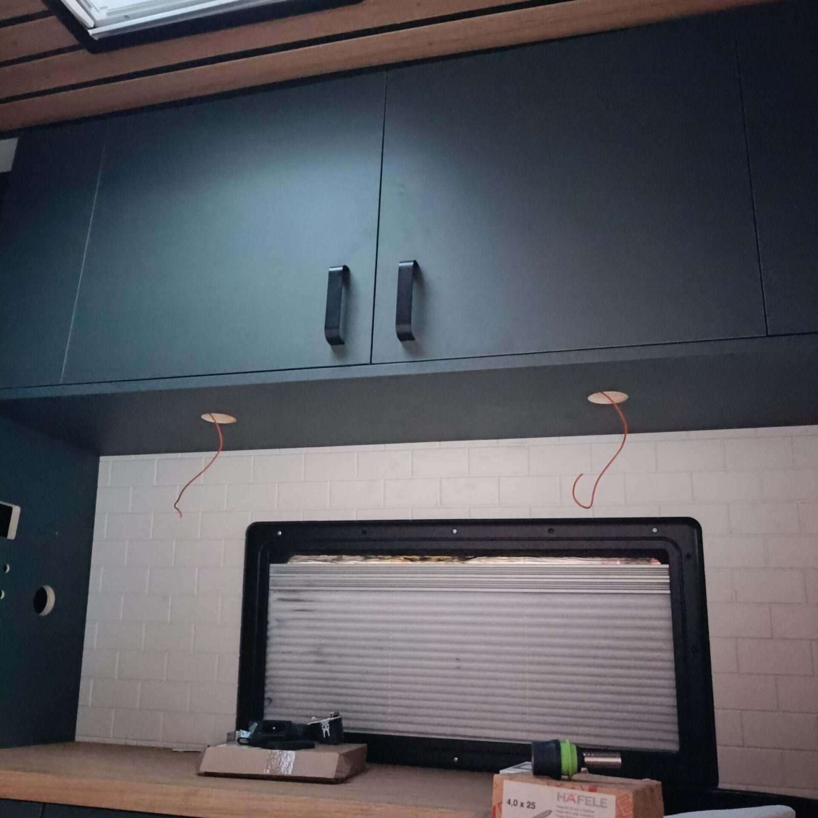 Showroom Montage Untersicht Küche